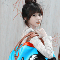 我不想成为过去的奴隶_独自伤感的非主流女生头像