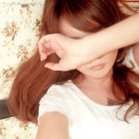 瞬间从希望变成绝望_可爱伤感的美女QQ头像