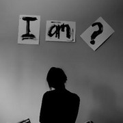 眼角的忧伤 黑白女生qq头像