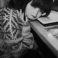 眼角的忧伤 黑白女生qq头像