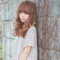 我感觉我的世界太过复杂_清纯魅力的美女QQ头像