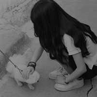 黑白女生qq头像_我是你的无关紧要