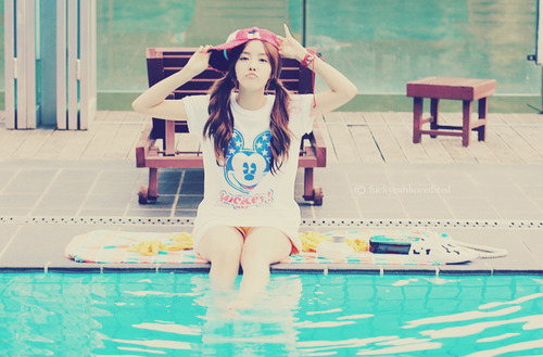 不要误会我的招手_格调简单的QQ空间女生图片素材