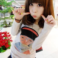 并不是所有的伤痛都可以呐喊_漂亮迷人的伤感女生QQ头像