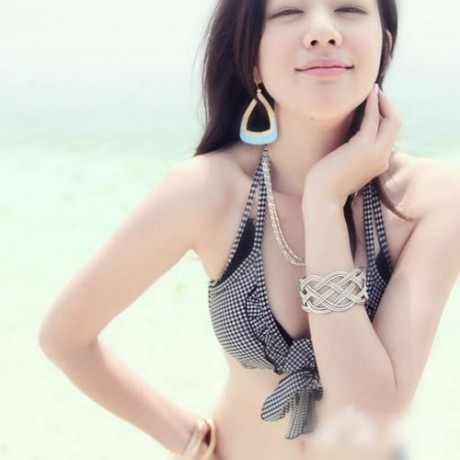 已经结束了的牵挂_性感女生意境QQ空间图片