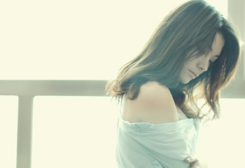 回忆把生活划成一个圈_简单个性女生QQ空间图片