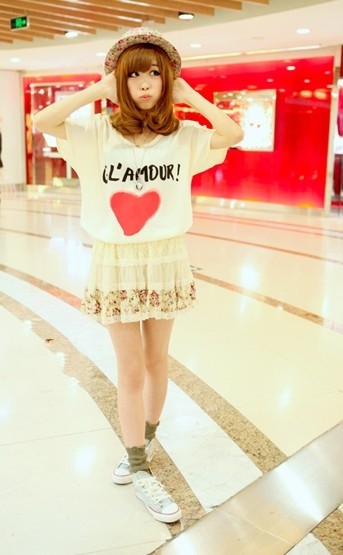 回忆把生活划成一个圈_简单个性女生QQ空间图片