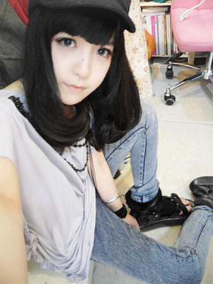 我努力地让自己忘记_好看个性女生QQ空间图片