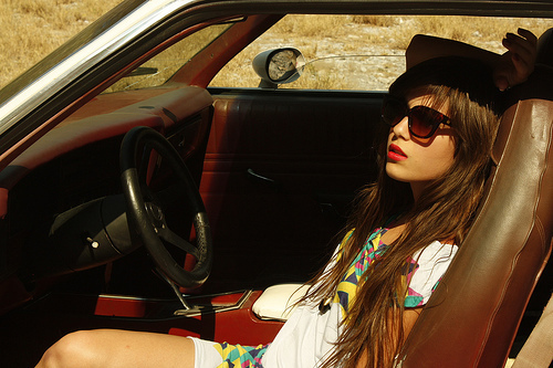 你的不安是我的噩梦_时尚个性温柔QQ空间女生图片