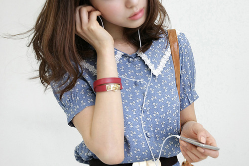 思念总是那么的阴霾_唯美女生意境QQ空间图片素材