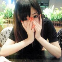 沉湎在一段往事彷徨无奈_唯美性感女生QQ头像