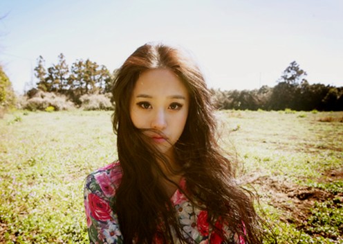 或许只是因为寂寞_野性美QQ空间女生图片素材