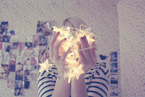 我到底变成了谁_非主流伤感QQ空间装扮素材