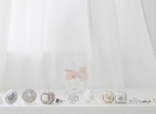 我到底变成了谁_非主流伤感QQ空间装扮素材