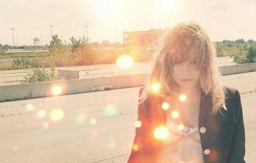 我到底变成了谁_非主流伤感QQ空间装扮素材