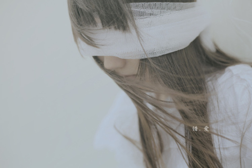 我只是不会表露我的热情_非主流意境QQ空间图片素材