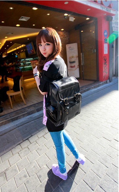 放飞的鸟消失在尽头_非主流唯美女生QQ空间图片