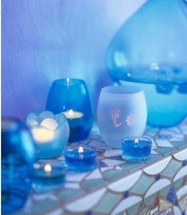 痴迷于蓝色_蓝色情调的个性空间素材