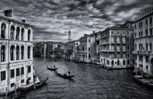 很特别的黑白空间素材_这黑白相间的世界