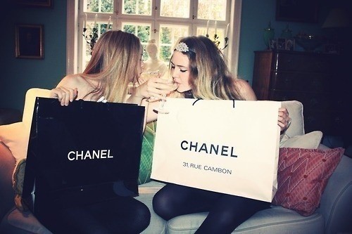 唯美淘气的意境QQ空间素材_只想做最真实的自己