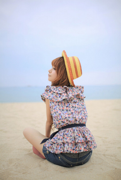 我受不了残忍的爱情_甜美文静女生QQ空间图片