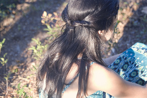 这个世界并不公平_沉溺过去的QQ空间意境女生图片