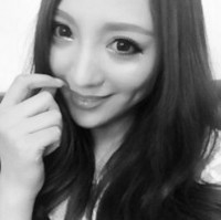 离开或许才是最好的选择_黑白QQ女生头像