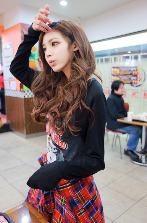 我掩盖了太多的曾经_唯美甜蜜女生QQ图片素材