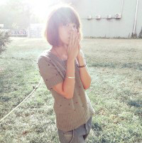 唯美意境的QQ女生头像_陪你画完那颗心