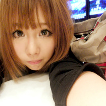 融化在爱的奶糖里_潮流时尚的非主流女生头像