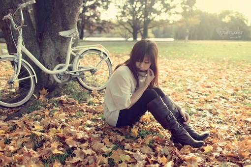 与寂寞并肩_超漂亮唯美的qq空间素材