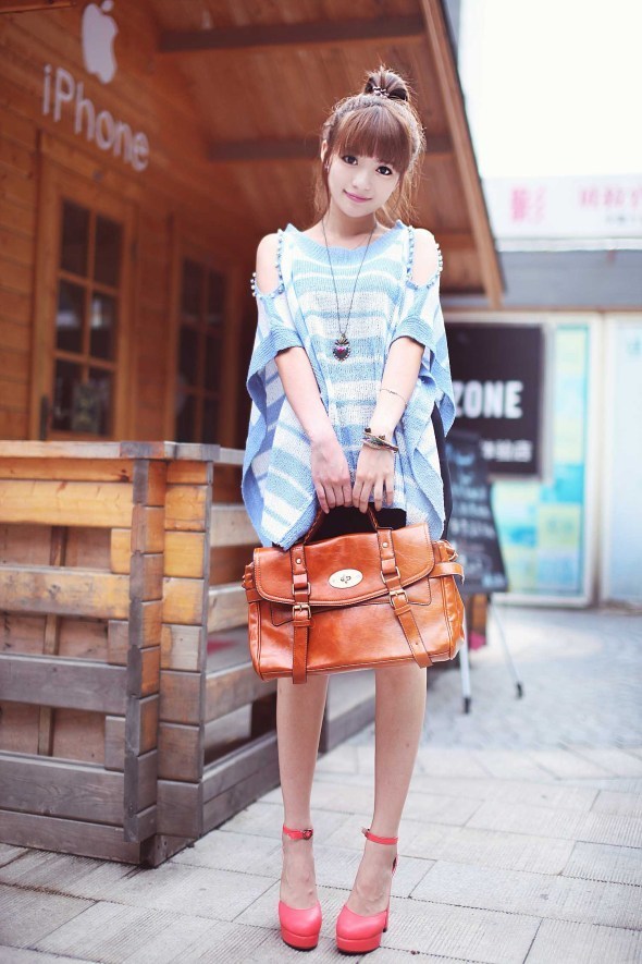 思念就跟爱情一样_可爱的浪漫女生QQ空间图片