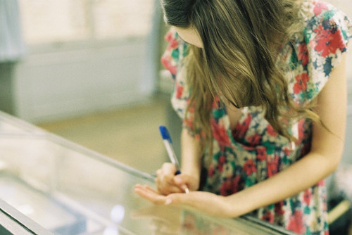 我用自己的方式诠释爱情_唯美意境女生图片