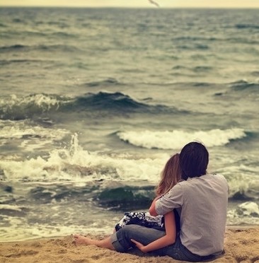 阳光下的爱情_欧美意境情侣QQ空间图片素材