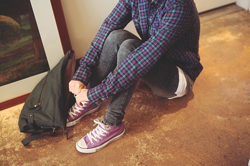 被爱是幸福的_潮流格调式女生图片素材