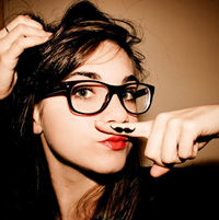 欧美个性头像2022 最感动莫过于你走时一句不要走