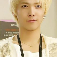 2022帅气男生微信头像 我们说好一辈子不离不弃