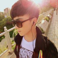 忧郁文静男生微信个性头像 性别不是爱情的界限