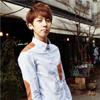 帅气兄弟微信头像一左一右 寂寞有多少种对白