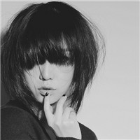 一个人的黑白世界_黑白主题的微信头像