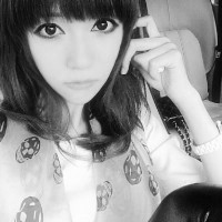 忘了是谁帮我拷上爱情的枷锁_寂寞伤感的个性黑白男女微信头像