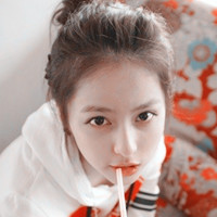 有些话不轻易说出口_青春好看的美女微信头像