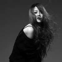 我宁愿所有痛苦都留在心里 也不愿忘记你眼睛