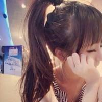 扎马尾的女生