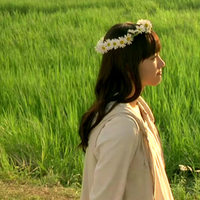 两张一男一女不带字情侣头像一左一右