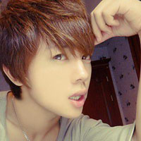 儿童节帅气的个性男生微信头像 我从来不为爱情妥协