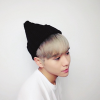 酷酷的帅气男生清爽微信头像 没有你的我失去了笑容