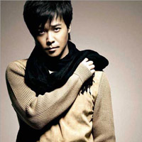 随意生活的微信男生头像 我们都没有特别爱谁