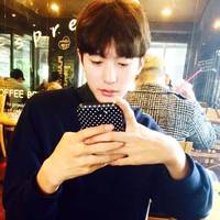 2022男生帅气的微信头像 遇见你是我一世A春暖花开