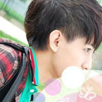 你的随意换来我的心痛_恍恍惚惚的非主流高清男生QQ头像